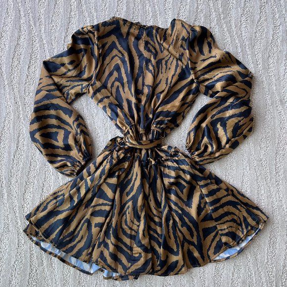 VICI COLLECTION Print Ballon Sleeve Tiered Dress - Picture 11 of 13